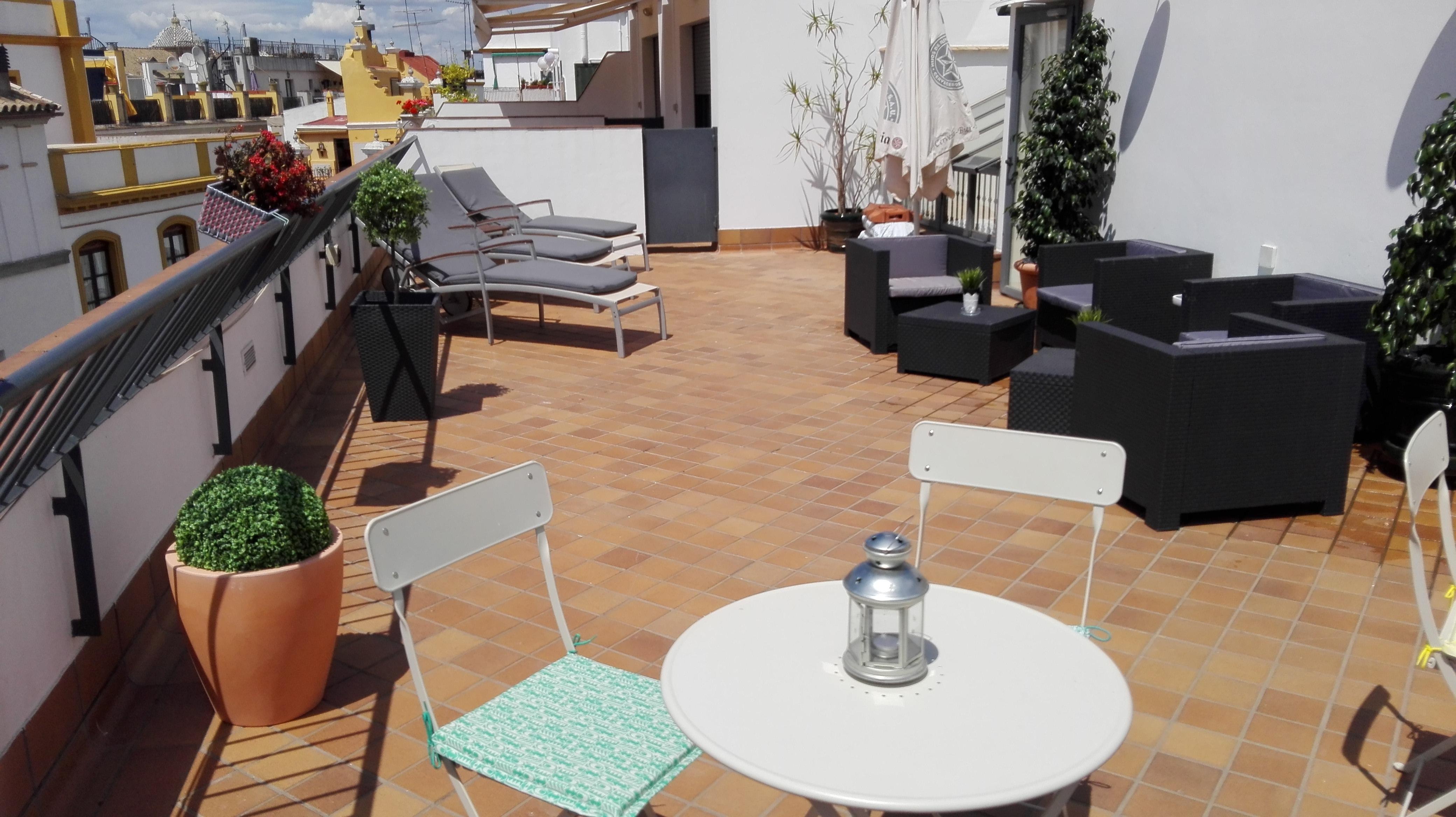 Basic Hotel Dona Manuela Seville Luaran gambar