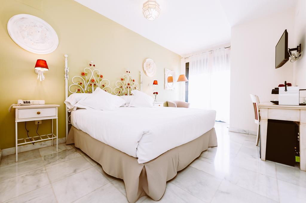 Basic Hotel Dona Manuela Seville Luaran gambar