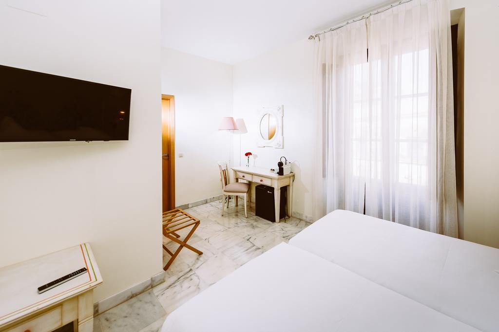 Basic Hotel Dona Manuela Seville Luaran gambar