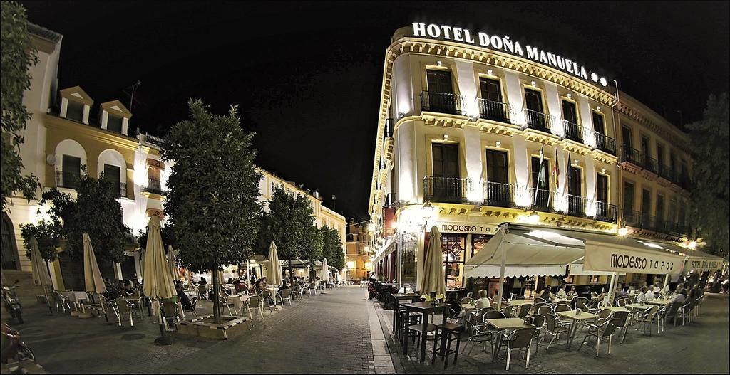 Basic Hotel Dona Manuela Seville Luaran gambar