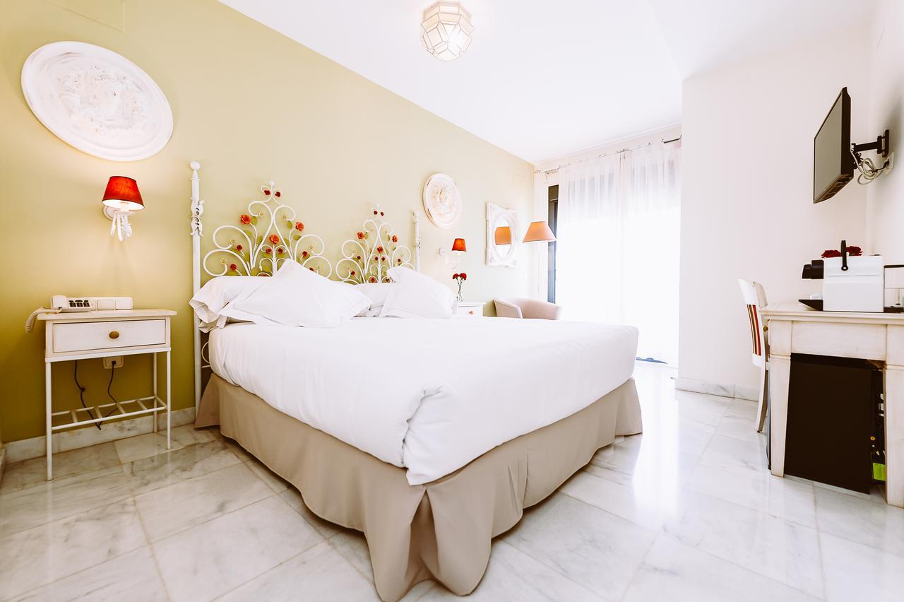 Basic Hotel Dona Manuela Seville Luaran gambar