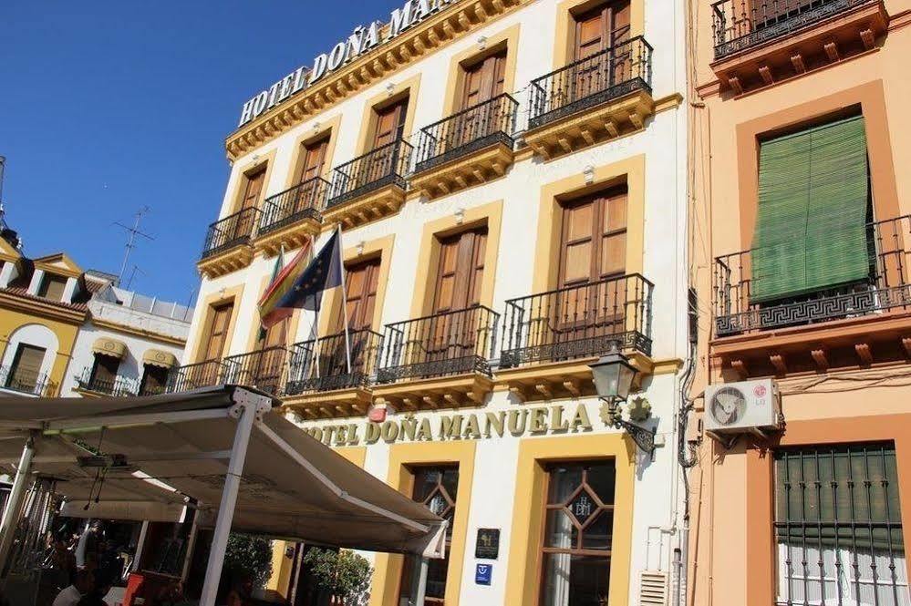Basic Hotel Dona Manuela Seville Luaran gambar